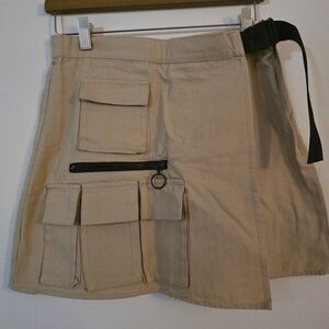 FOREVER 21 KHAKI‎ POCKET CARGO SKORT Sz Medium